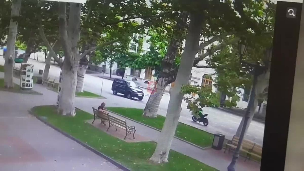 Севастопольские полицейские задержали приезжего мужчину за кражу денег и пауэрбанка