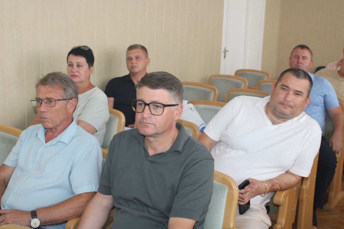 Состоялось заседание 38 сессии Симферопольского районного совета III созыва Состоялось заседание 38 сессии Симферопольского районного совета III созыва