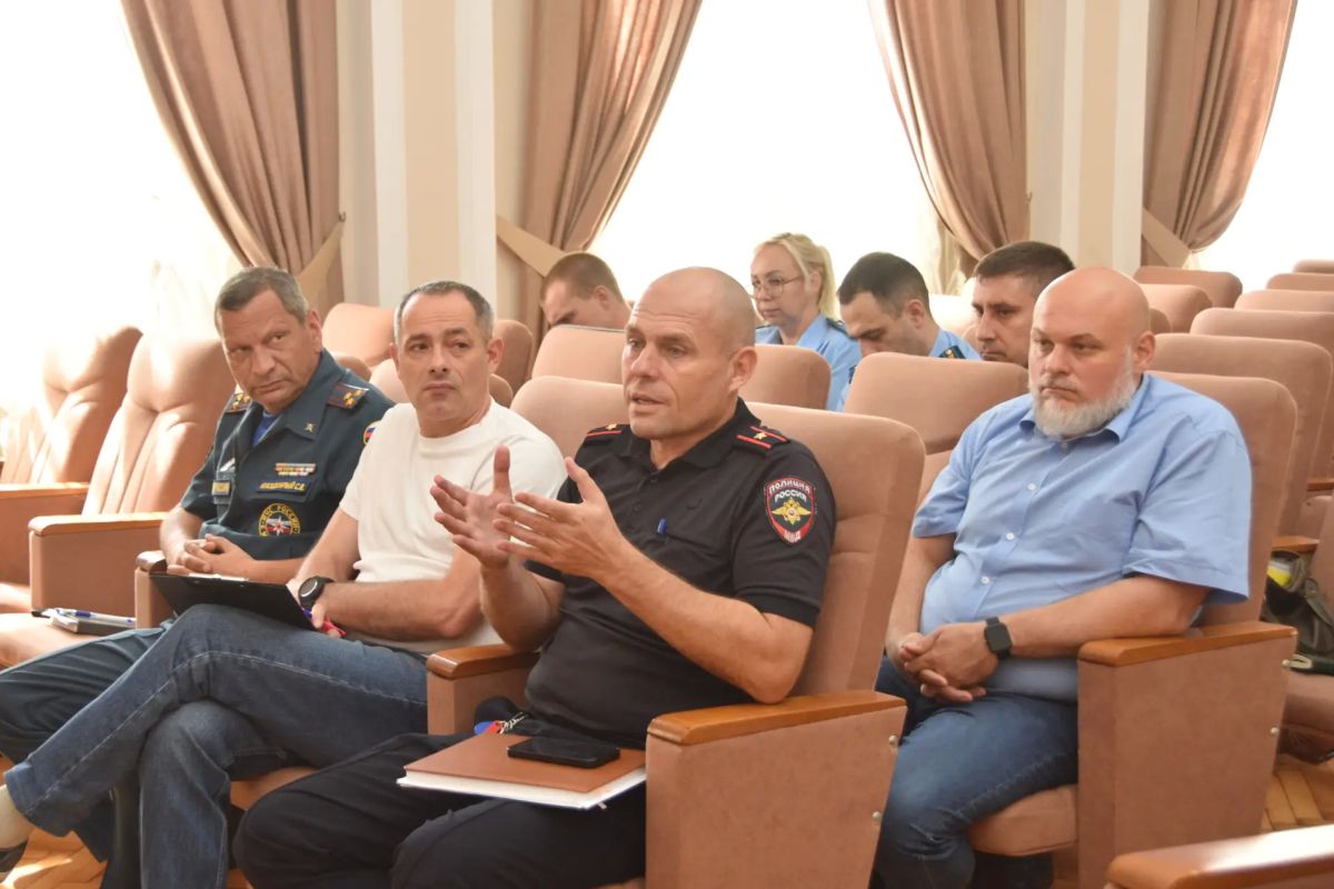 20 августа в прокуратуре Симферополя под руководством и.о. прокурора города Пучкова Алексея Юрьевича состоялось заседание Межведомственной рабочей группы по обеспечению законности и защите избирательных прав граждан в ходе... 20 августа в прокуратуре Симферополя под руководством и.о. прокурора города Пучкова Алексея Юрьевича состоялось заседание Межведомственной рабочей группы по обеспечению законности и защите избирательных прав граждан в ходе...
