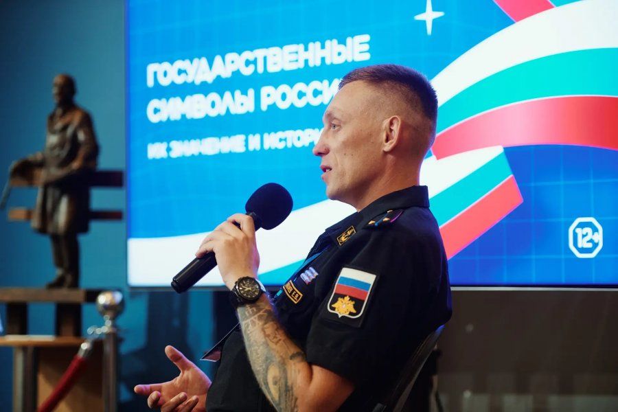 В Севастополе отметили День Государственного флага В Севастополе отметили День Государственного флага