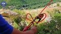 Крымские спасатели развернули триколор на скалах Качи-Кальона