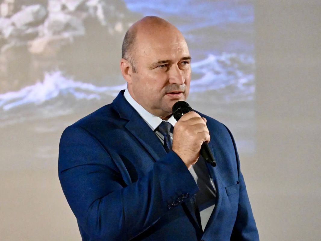 Владимир Немцев: Сегодня — День Государственного флага Российской Федерации, символа нашего суверенитета, национальной идентичности и неразрывной связи времён Владимир Немцев: Сегодня — День Государственного флага Российской Федерации, символа нашего суверенитета, национальной идентичности и неразрывной связи времён