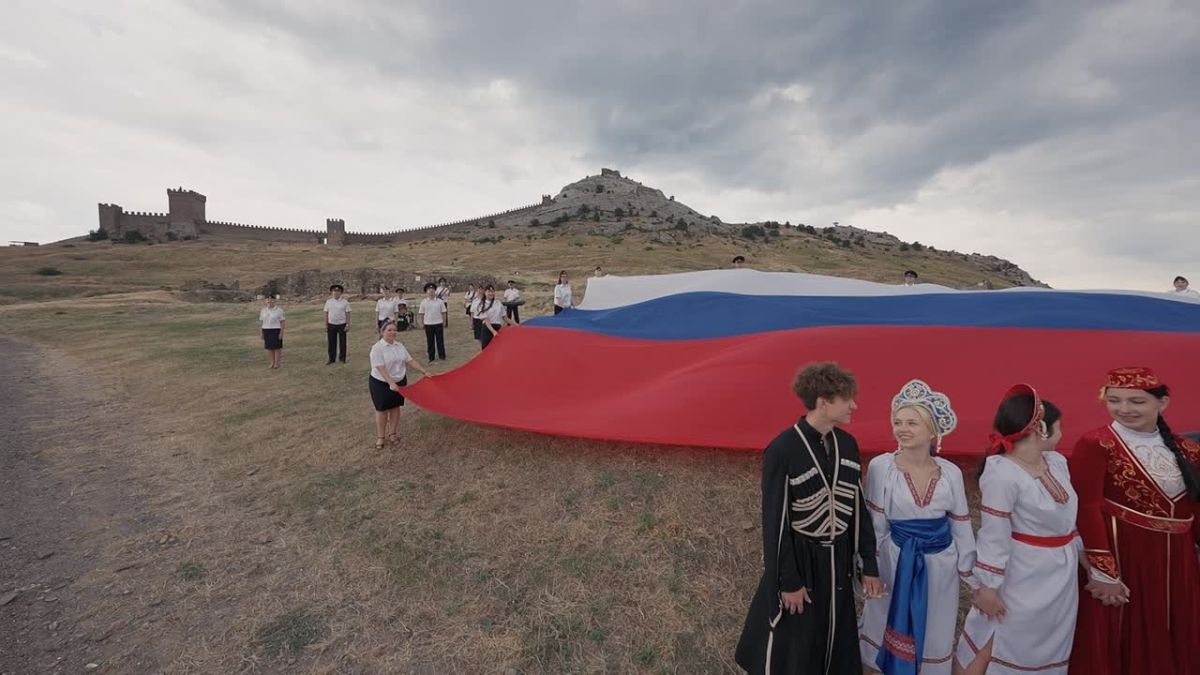 Патриотическая акция "Флаг моего государства" в Судакской крепости