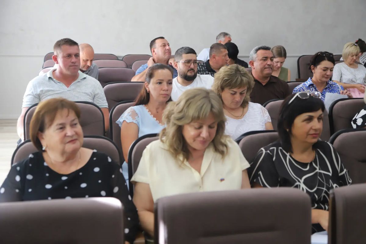 Состоялось аппаратное совещание, в ходе которого были рассмотрены актуальные вопросы жизнедеятельности Бахчисарайского района Состоялось аппаратное совещание, в ходе которого были рассмотрены актуальные вопросы жизнедеятельности Бахчисарайского района