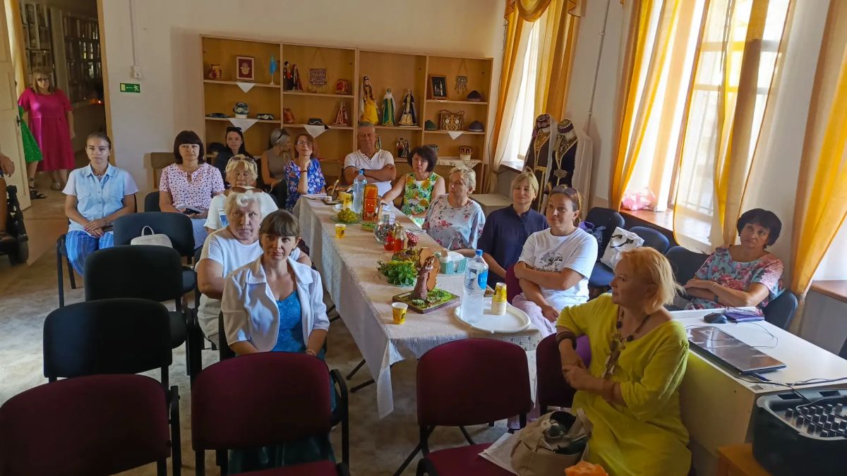 Начальник архивного отдела г. Саки приняла участие в «Краеведческих встречах»