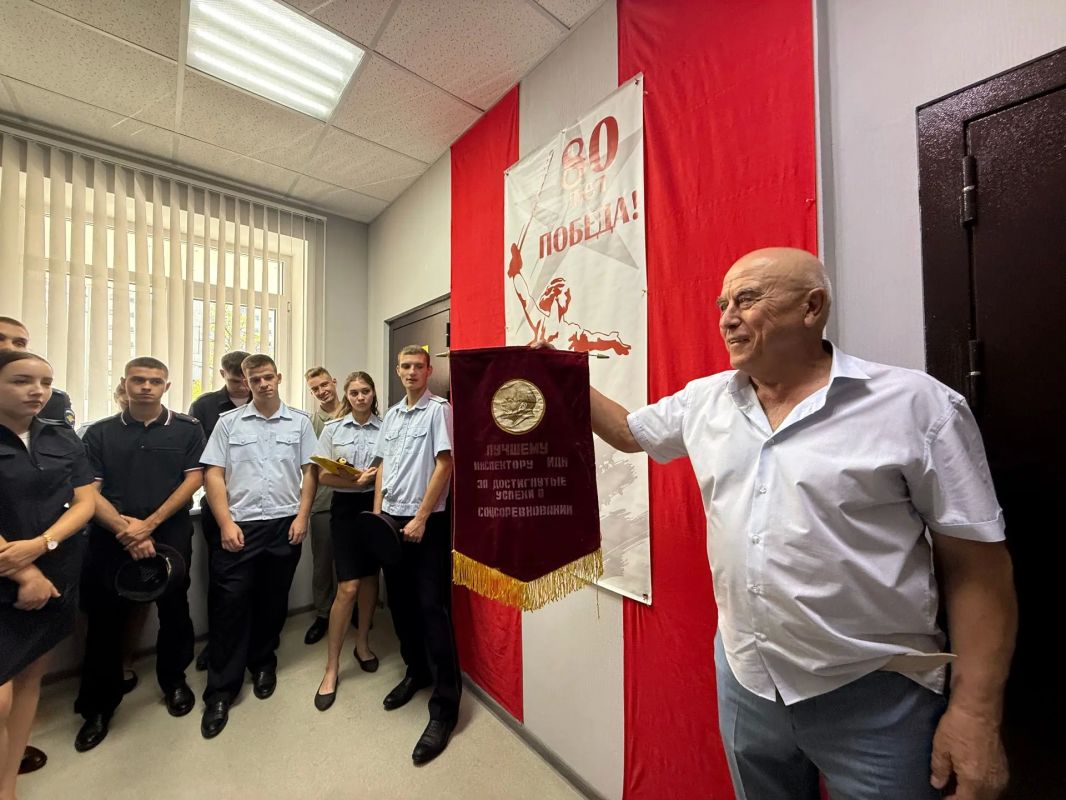 Первые шаги в службе: в УМВД России «Симферополь» прошла адаптация новых сотрудников Первые шаги в службе: в УМВД России «Симферополь» прошла адаптация новых сотрудников