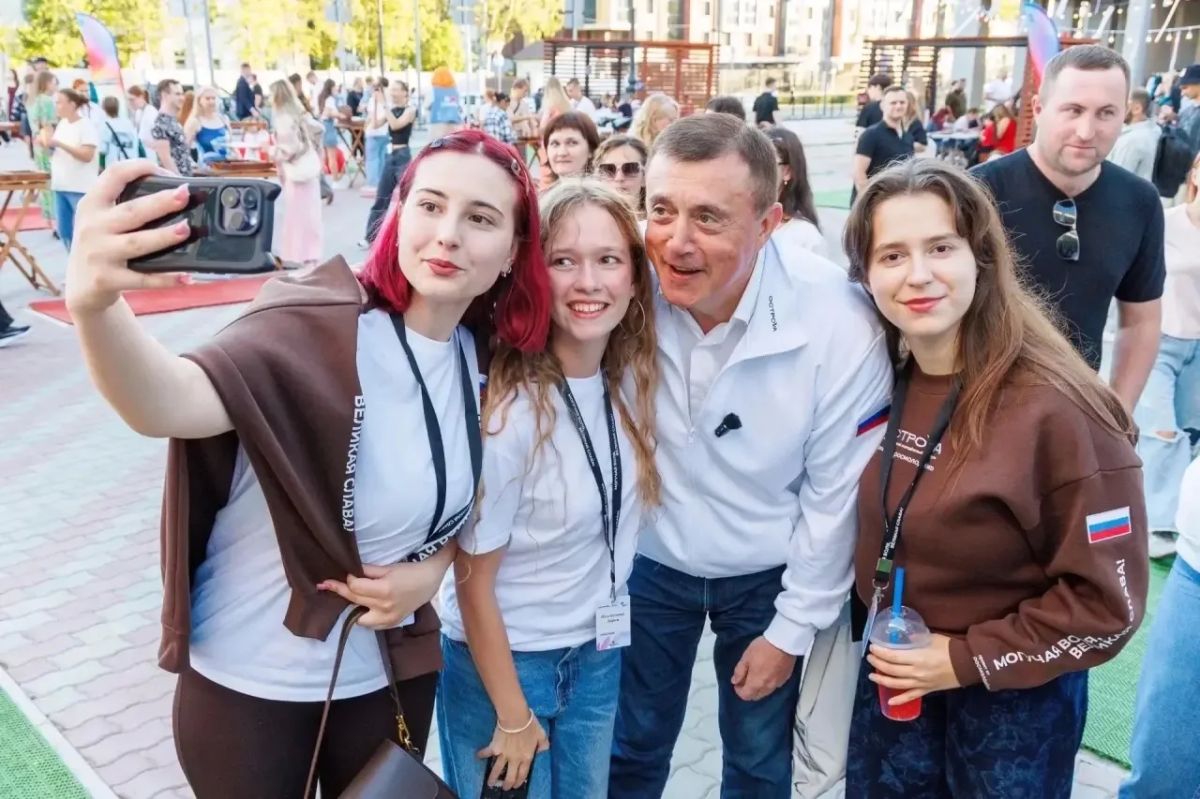 Крым на форуме «ОстроVа». С 10 по 16 августа в Сахалинской области прошёл Всероссийский молодёжный форум «ОстроVа» — главная дальневосточная площадка для профессионального развития Крым на форуме «ОстроVа». С 10 по 16 августа в Сахалинской области прошёл Всероссийский молодёжный форум «ОстроVа» — главная дальневосточная площадка для профессионального развития