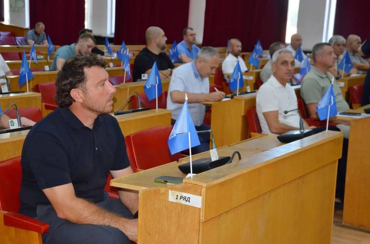 24 августа 2026 года под руководством главы муниципального образования городской округ Симферополь Республики Крым – председателя Симферопольского городского совета Виктора Агеева состоялась сессия горсовета, при участии... 24 августа 2026 года под руководством главы муниципального образования городской округ Симферополь Республики Крым – председателя Симферопольского городского совета Виктора Агеева состоялась сессия горсовета, при участии...