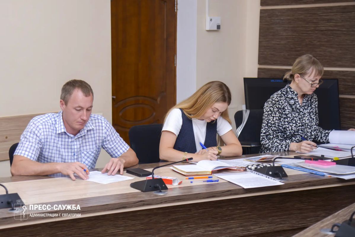 В Евпатории состоялось очередное заседание административной комиссии В Евпатории состоялось очередное заседание административной комиссии