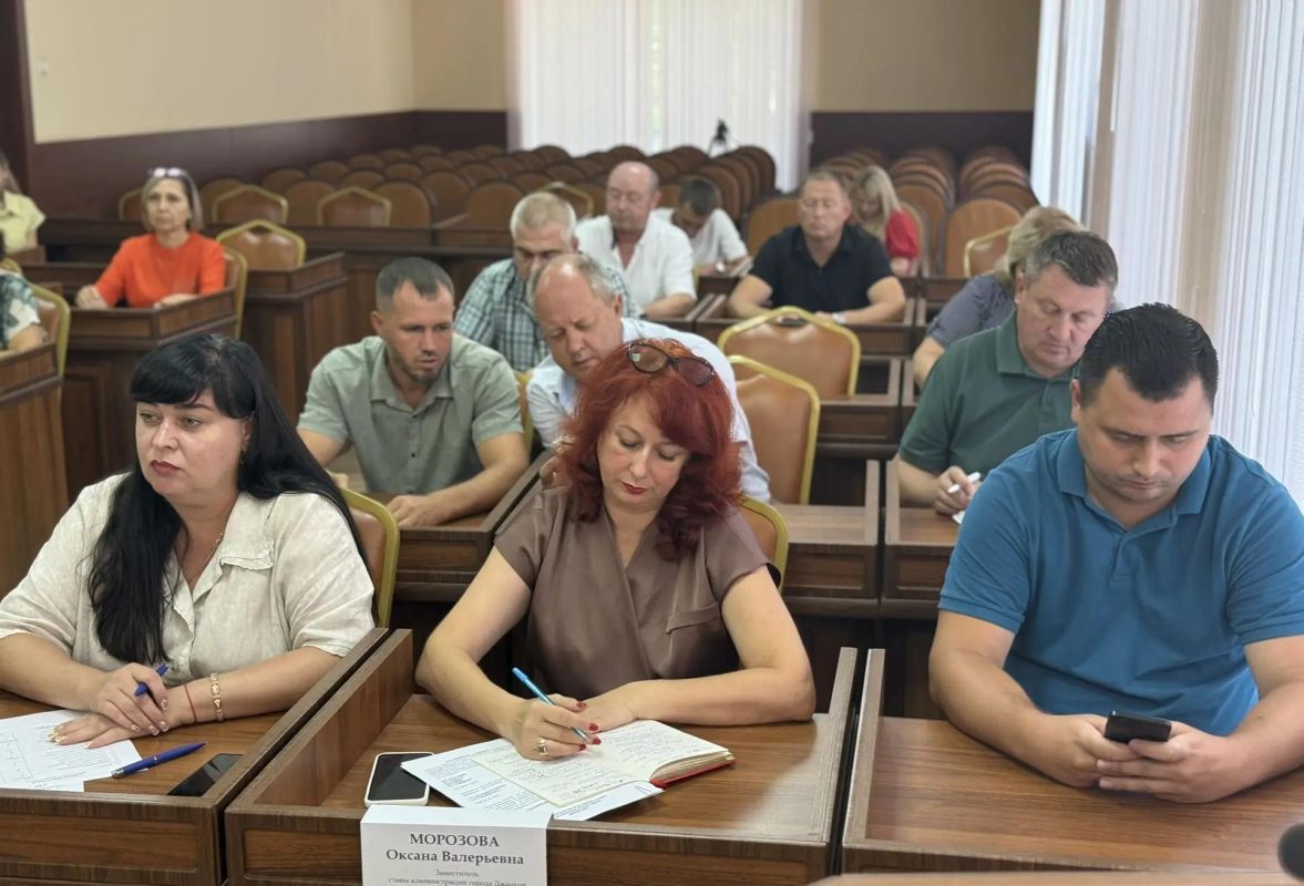 Рабочая встреча в Джанкое: Анушаван Агаджанян обозначил ключевые направления Рабочая встреча в Джанкое: Анушаван Агаджанян обозначил ключевые направления