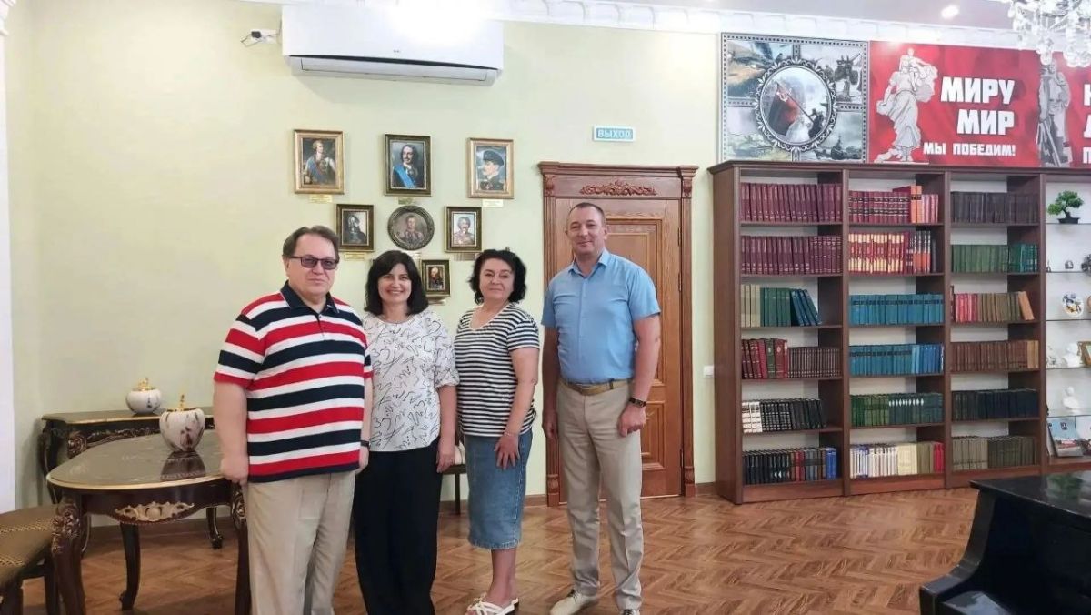 В написании летописи Старого Крыма активно В написании летописи Старого Крыма активно
