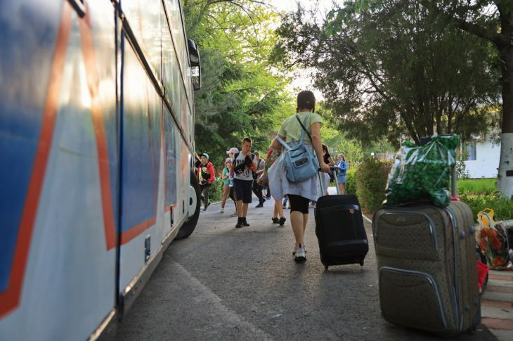 До конца года в Крыму приостановили приём детей в лагеря и санатории