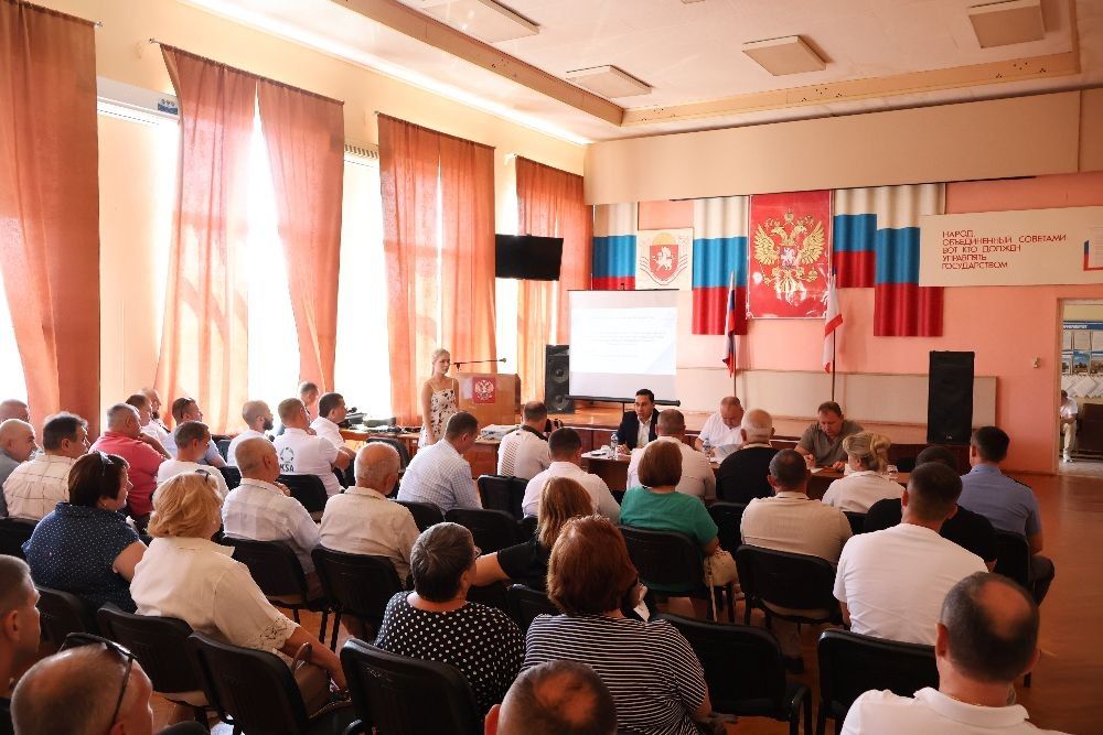 Денис Олейник: Вчера в Раздольненском районе прошло важное совещание под руководством Министра сельского хозяйства Республики Крым Дениса Васильевича Кратюка Денис Олейник: Вчера в Раздольненском районе прошло важное совещание под руководством Министра сельского хозяйства Республики Крым Дениса Васильевича Кратюка