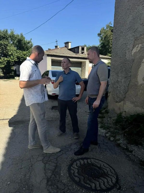 Вместе с генеральным директором ГУП РК «Крымтеплокоммунэнерго» Дмитрием Прилипко проехали по объектам теплоснабжения в Белогорске, которые готовим к предстоящему отопительному сезону Вместе с генеральным директором ГУП РК «Крымтеплокоммунэнерго» Дмитрием Прилипко проехали по объектам теплоснабжения в Белогорске, которые готовим к предстоящему отопительному сезону