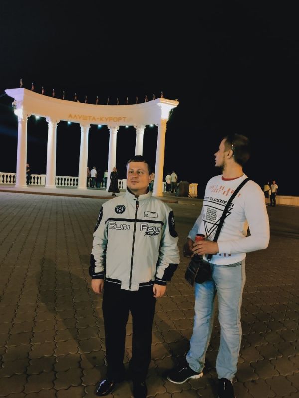 «Обернитесь, я здесь»: слепой двойник Меладзе из Симферополя покорил всех голосом «Обернитесь, я здесь»: слепой двойник Меладзе из Симферополя покорил всех голосом