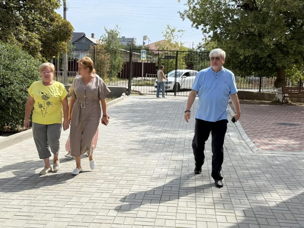 Игорь Ивин продолжает проверять образовательные учреждения города Игорь Ивин продолжает проверять образовательные учреждения города