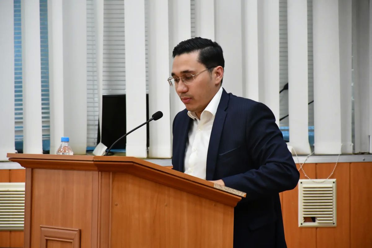 Василий Грабован: Коллеги, подводим итоги страды! В Красногвардейском районе прошло выездное совещание Минсельхоза Крыма под руководством министра Дениса Кратюка Василий Грабован: Коллеги, подводим итоги страды! В Красногвардейском районе прошло выездное совещание Минсельхоза Крыма под руководством министра Дениса Кратюка