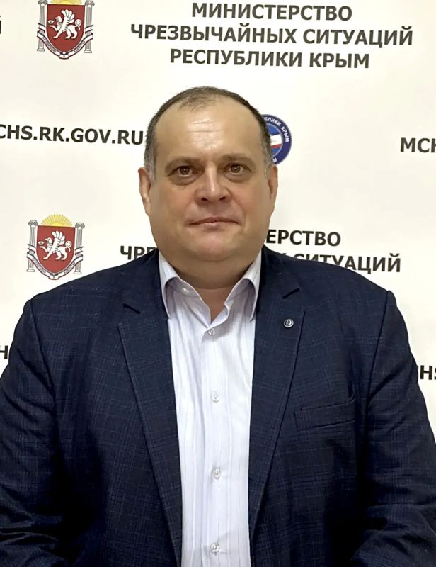 Поздравление министра чрезвычайных ситуаций Республики Крым Алексея Ерёменко по случаю Дня рождения Фридмана Алексея