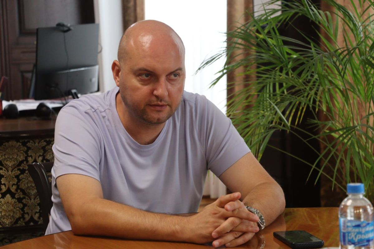 Иван Кошель: Сегодня познакомился с начальником Крымского отдела государственного надзора на море Черноморско-Азовского морского управления Росприроднадзора Денисом Локтионовым и ведущим специалистом-экспертом Олесей... Иван Кошель: Сегодня познакомился с начальником Крымского отдела государственного надзора на море Черноморско-Азовского морского управления Росприроднадзора Денисом Локтионовым и ведущим специалистом-экспертом Олесей...