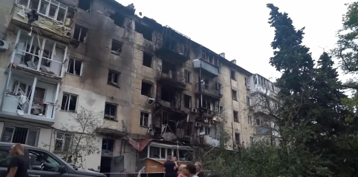 Что происходит в Севастополе после удара ВСУ по пятиэтажному дому Что происходит в Севастополе после удара ВСУ по пятиэтажному дому
