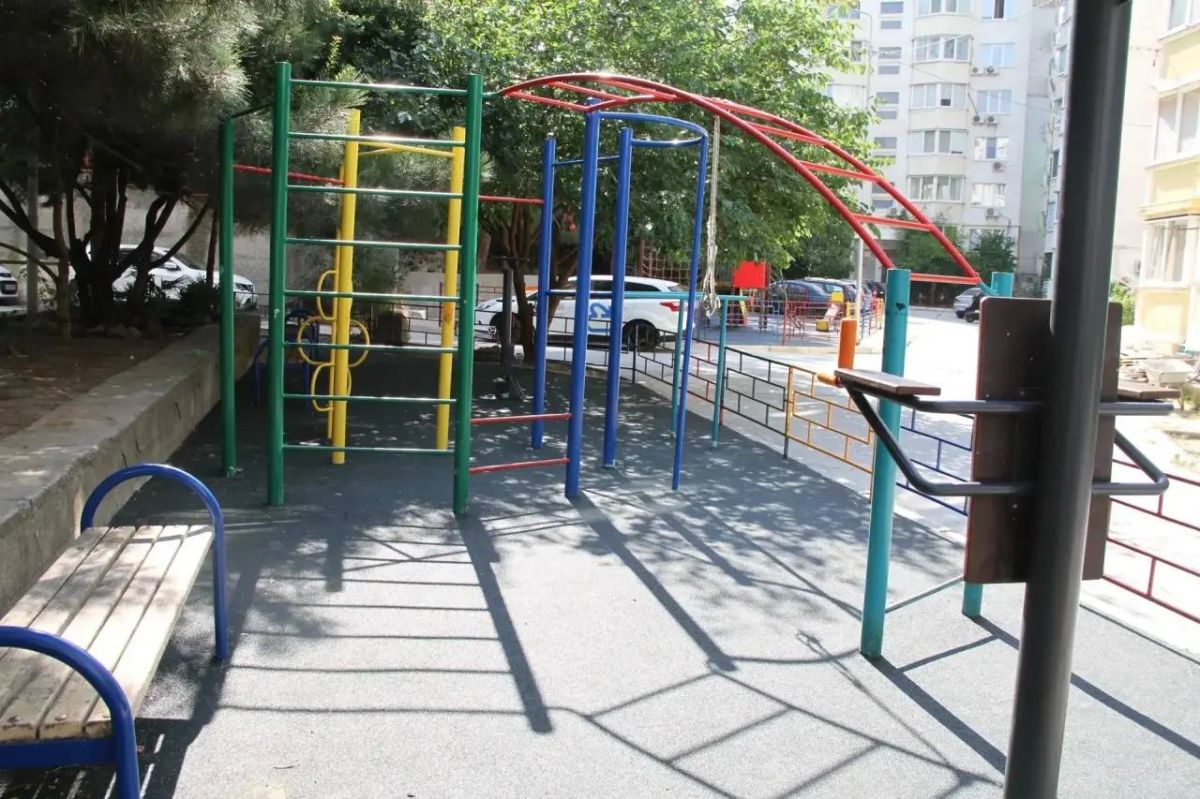 В Ялте появилось новое пространство для игр и спорта В Ялте появилось новое пространство для игр и спорта