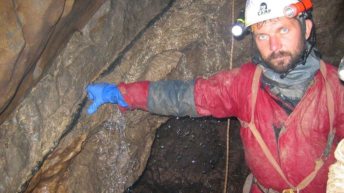 Крымские спелеологи создают первую в мире систему онлайн-мониторинга в пещере Крубера