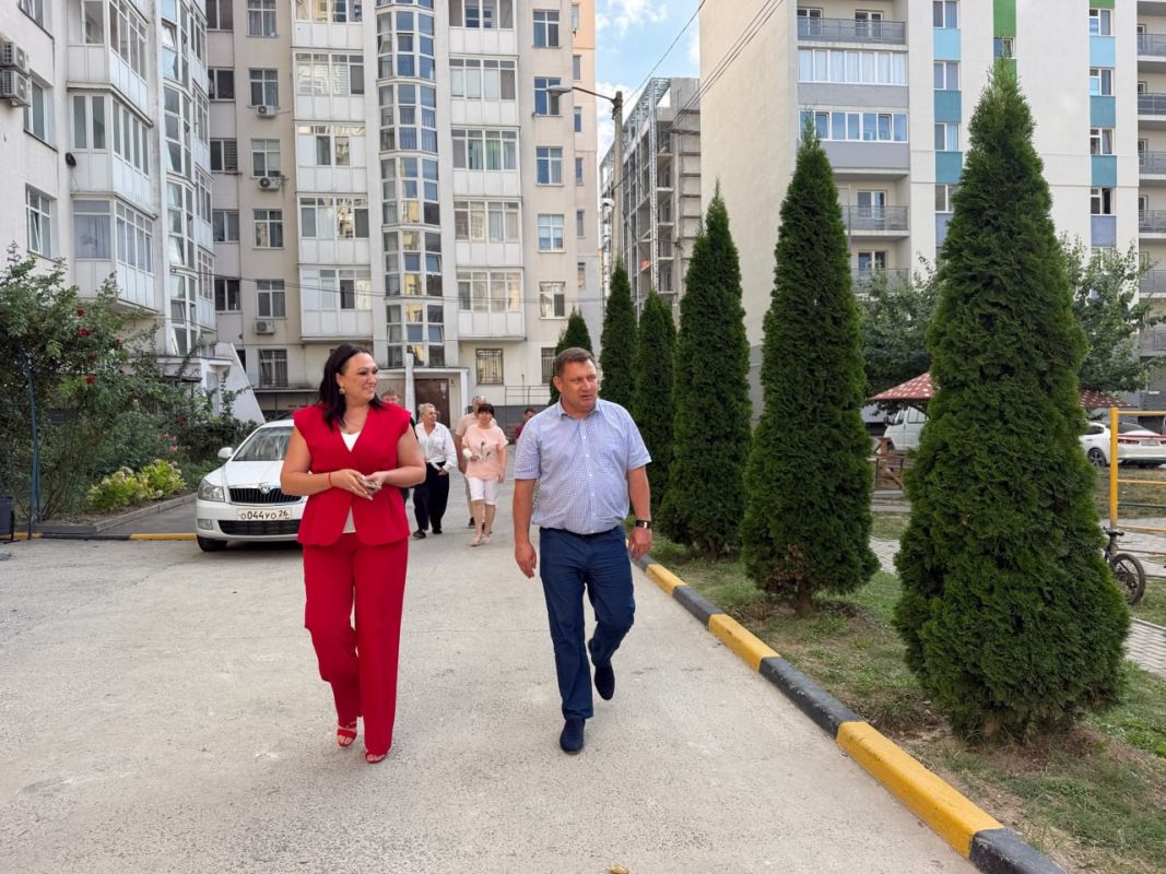 Юрий Нестеренко: Формирование комфортной городской среды – не просто украшение придомовых территорий и общественных пространств Юрий Нестеренко: Формирование комфортной городской среды – не просто украшение придомовых территорий и общественных пространств