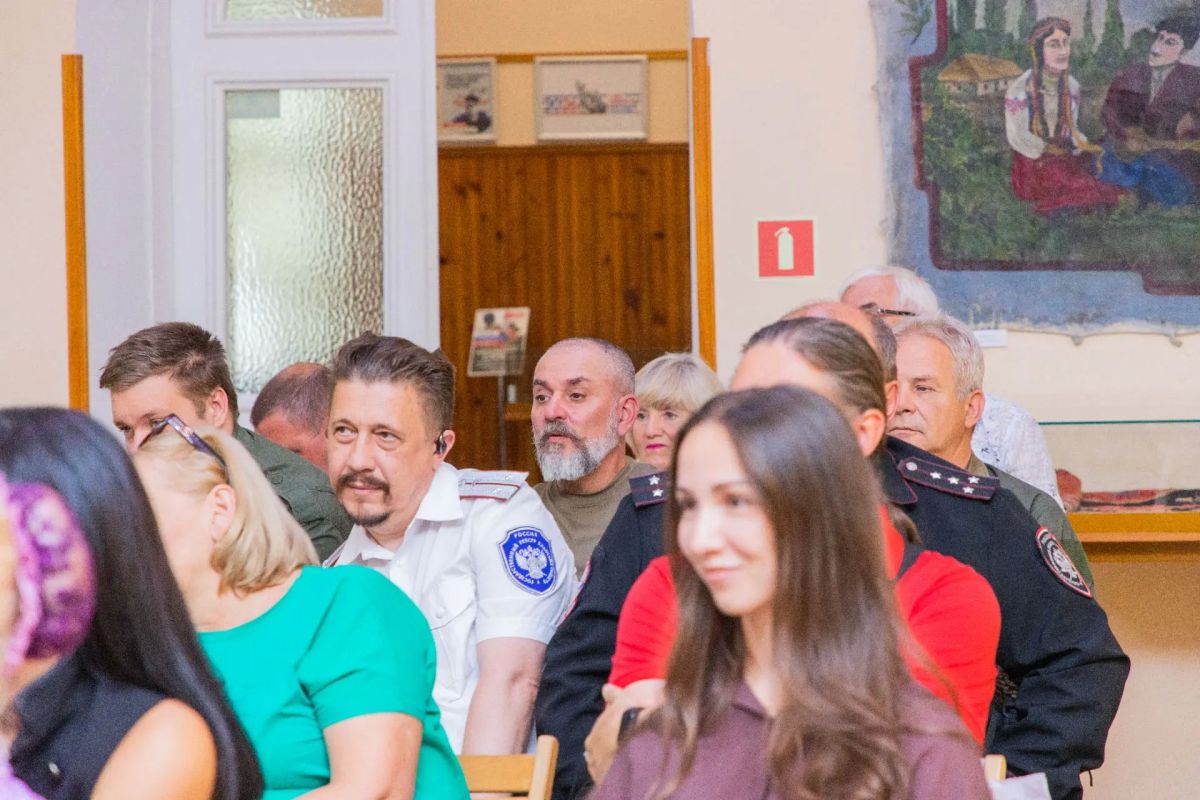 В Симферополе состоялась конференция «Традиции гражданского долга – основа воспитания казачества» В Симферополе состоялась конференция «Традиции гражданского долга – основа воспитания казачества»