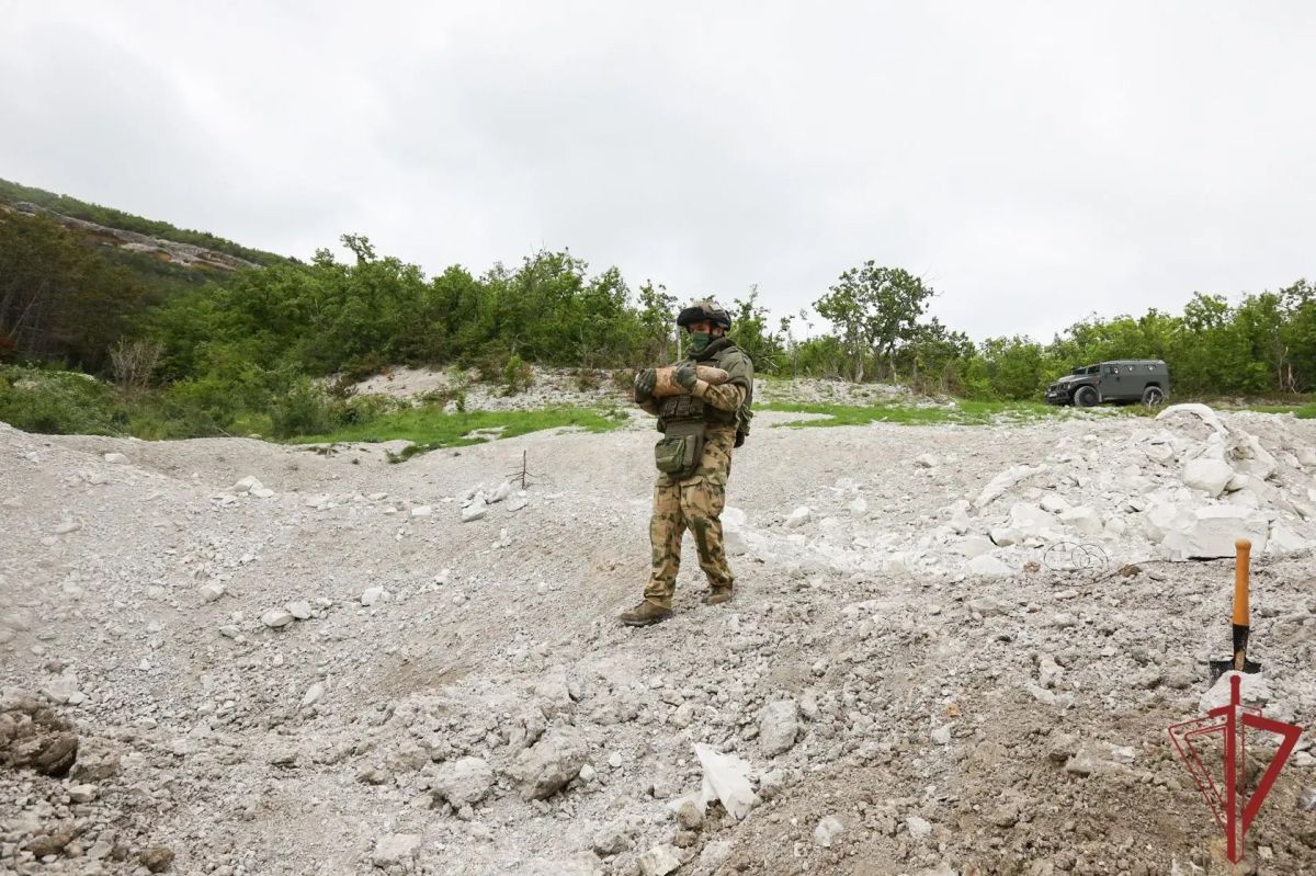 В Севастополе нашли боеприпас при прокладке водовода