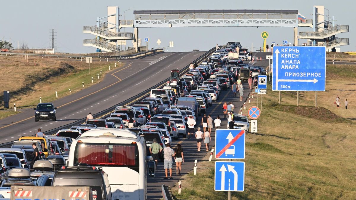 Крымский мост сейчас - обстановка к вечеру воскресенья