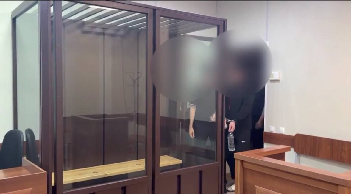 Крымчанин проведёт восемь лет в колонии за убийство знакомого во время застолья