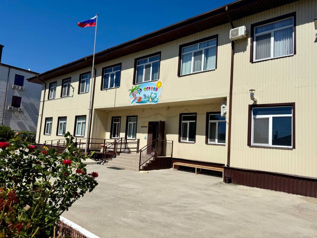 Виталий Оганесян: Сегодня с начальником управления образования города Валентиной Жеребец посетили школы №1 и 17 Виталий Оганесян: Сегодня с начальником управления образования города Валентиной Жеребец посетили школы №1 и 17