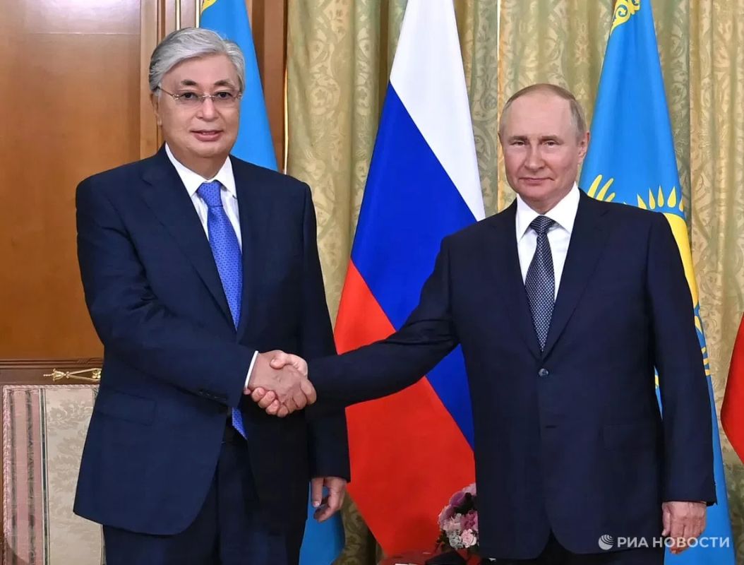 Путин встретился с президентом Казахстана Токаевым в Бишкеке на полях саммита ШОС