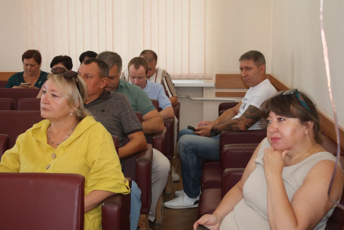 В Феодосии подвели итоги работы сектора по опеке и попечительству В Феодосии подвели итоги работы сектора по опеке и попечительству
