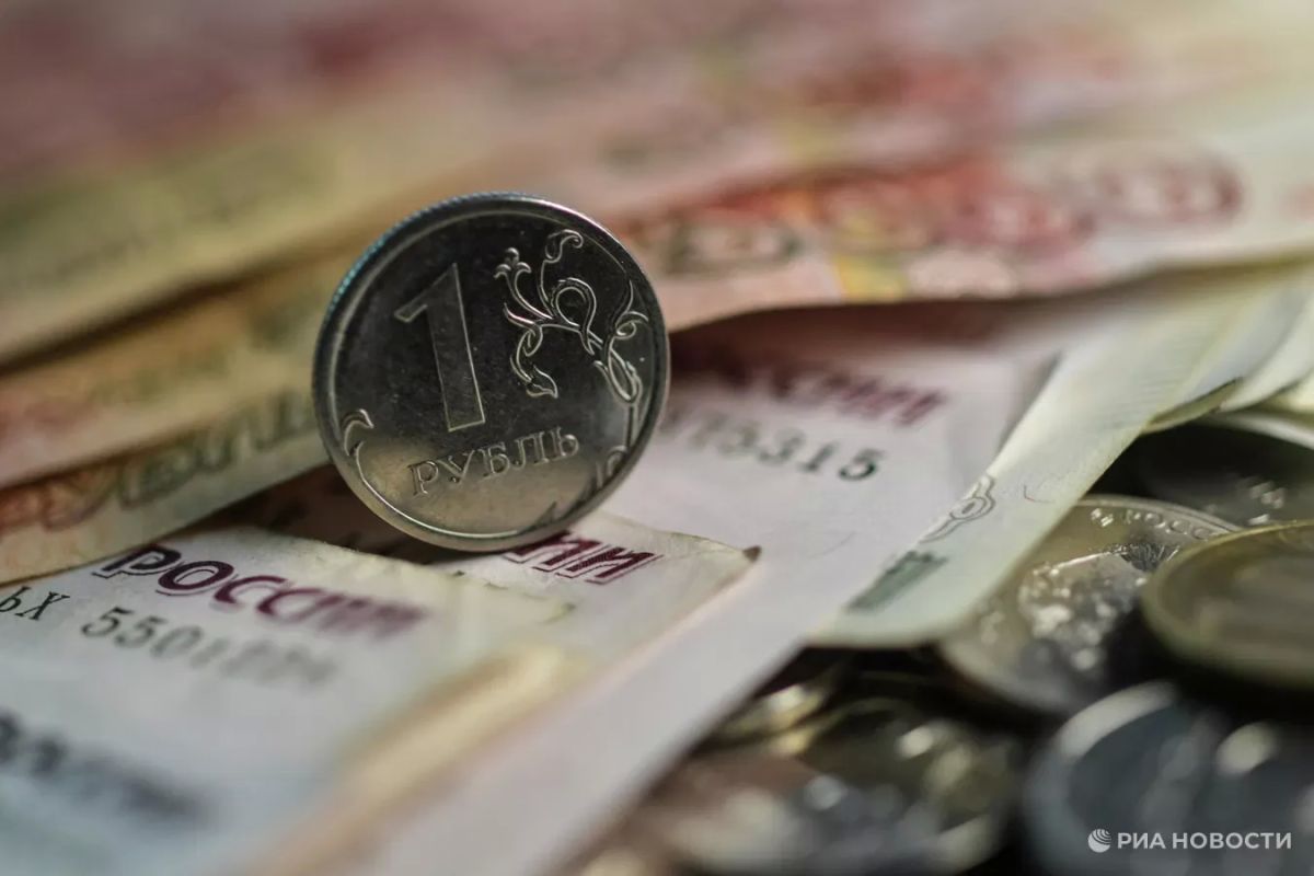 Цифровой рубль и сверхурочная работа: какие законы вступают в силу в России с сентября?