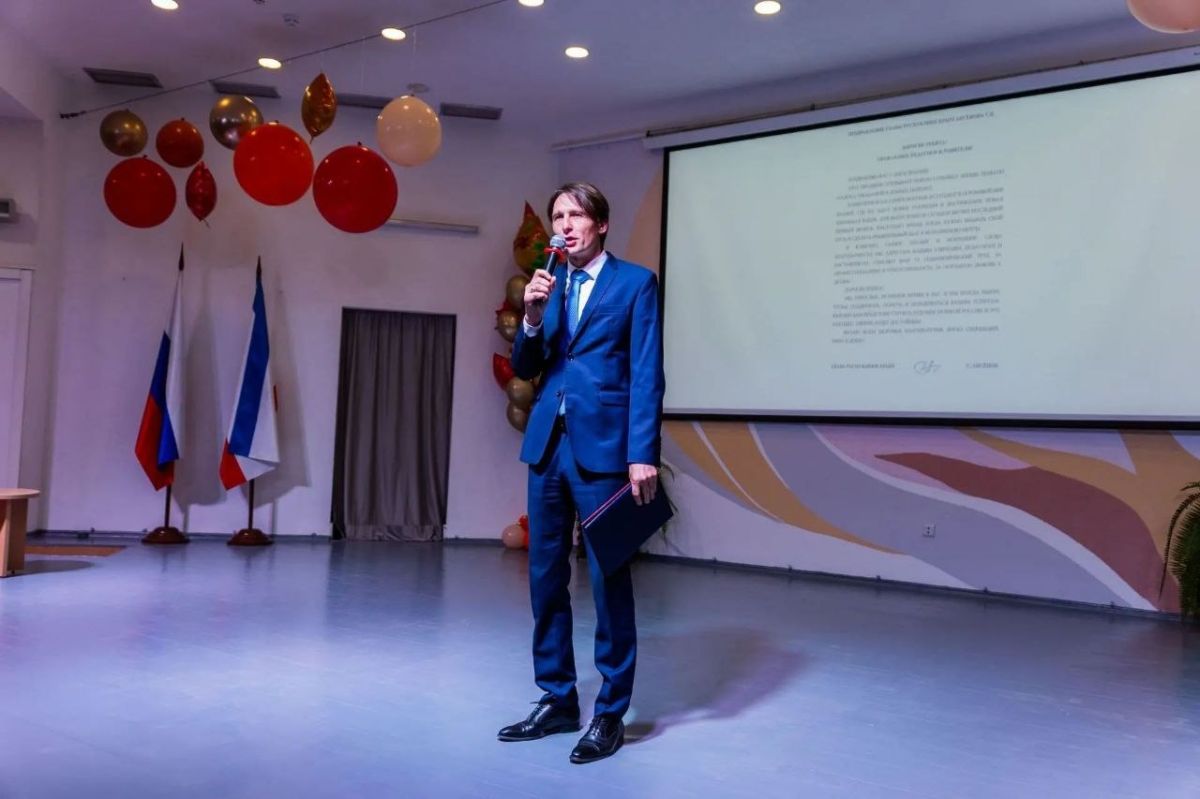 Сергей Ганзий: Уважаемые учителя, дорогие ученики и родители!