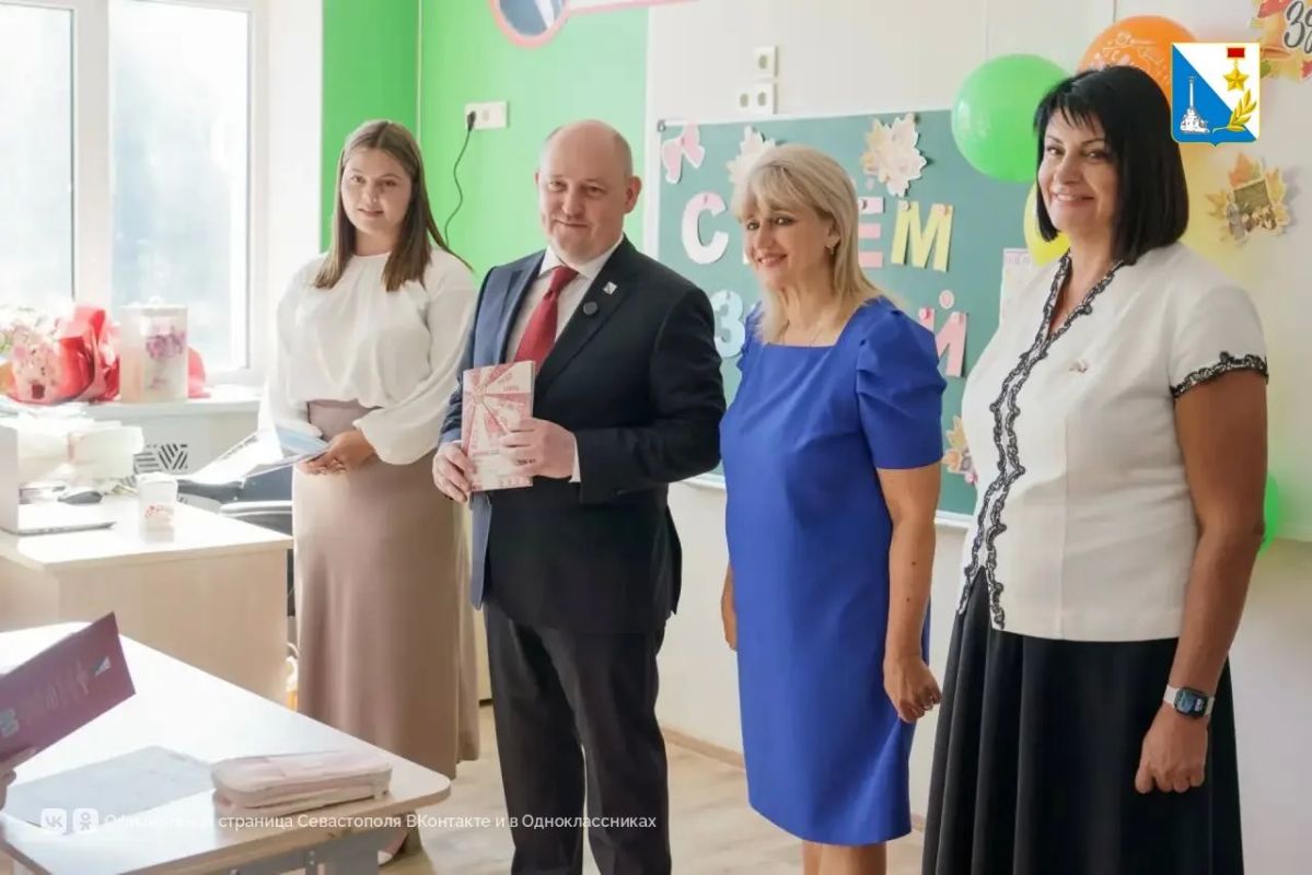 Для ребят поступили первые пять тысяч «Дневников севастопольского школьника» Для ребят поступили первые пять тысяч «Дневников севастопольского школьника»