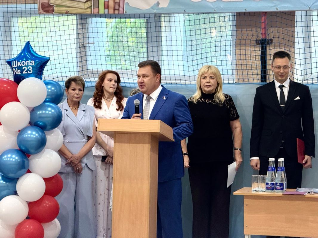 Юрий Нестеренко: Торжественная линейка – знаменует начало нового учебного года