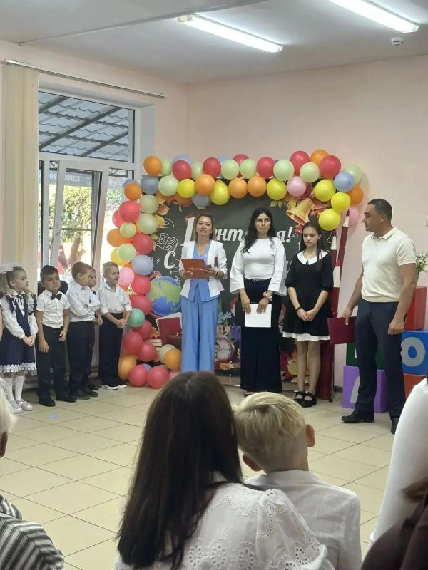 Уважаемые жители Ленинского района! Дорогие школьники, педагоги и родители! Уважаемые жители Ленинского района! Дорогие школьники, педагоги и родители!