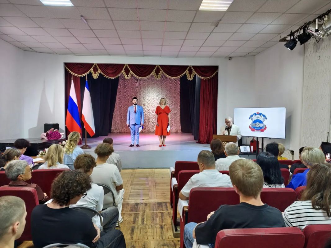 Торжественное открытие нового учебного года в КУКИиТ: первокурсников приветствовали ректор и министр культуры РК