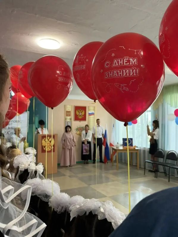 Уважаемые жители Ленинского района! Дорогие школьники, педагоги и родители! Уважаемые жители Ленинского района! Дорогие школьники, педагоги и родители!