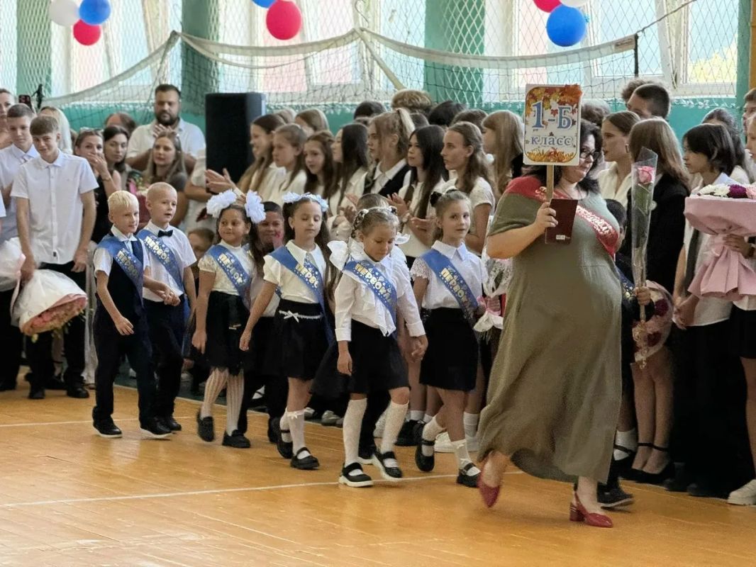 Ранцы, банты и букеты: в Крыму прозвенел первый звонок! Ранцы, банты и букеты: в Крыму прозвенел первый звонок!
