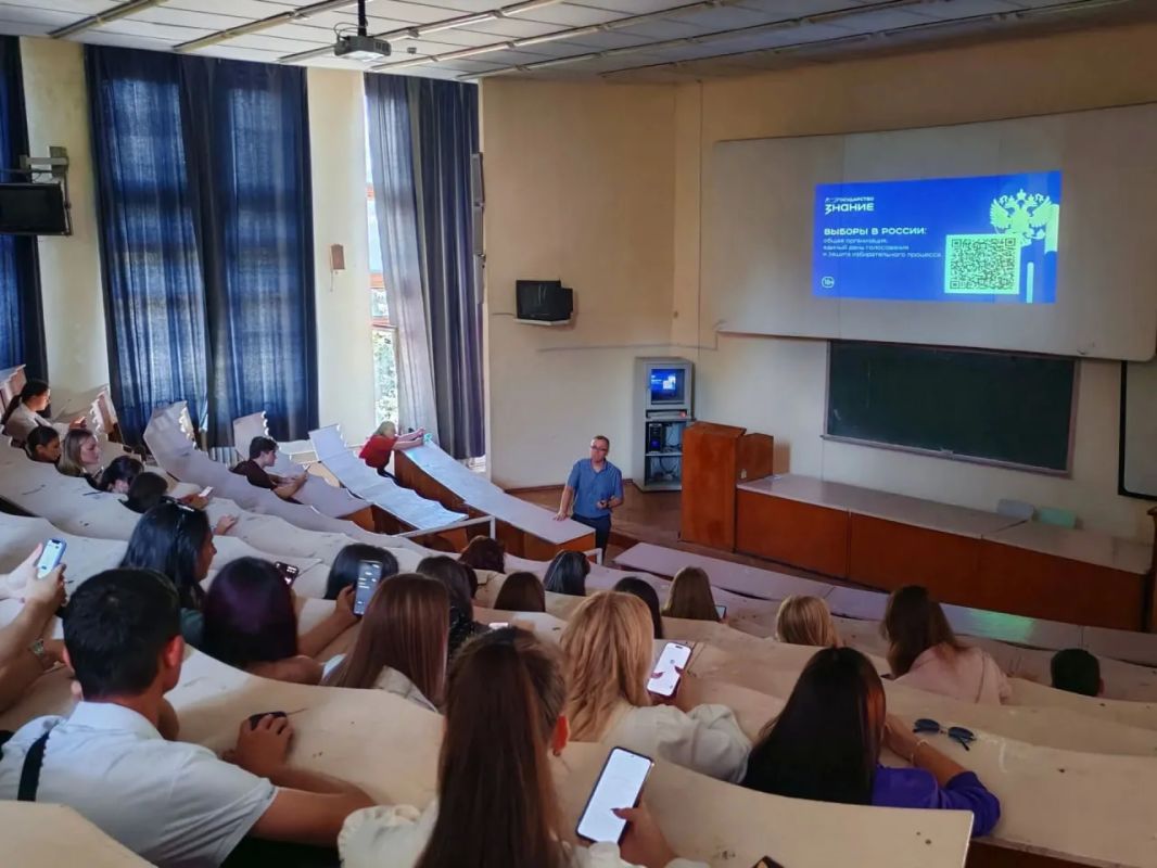 В День знаний крымские студенты стали участниками просветительского проекта В День знаний крымские студенты стали участниками просветительского проекта