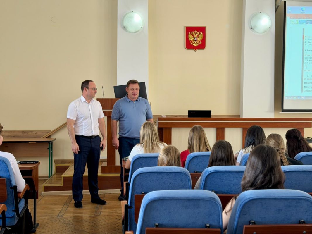 Юрий Нестеренко: Провел рабочие встречи с коллективами крымского филиала Российского государственного университета правосудия имени В. М. Лебедева и ГБПОУ РК «Симферопольский политехнический колледж имени А. И. Голицына» Юрий Нестеренко: Провел рабочие встречи с коллективами крымского филиала Российского государственного университета правосудия имени В. М. Лебедева и ГБПОУ РК «Симферопольский политехнический колледж имени А. И. Голицына»