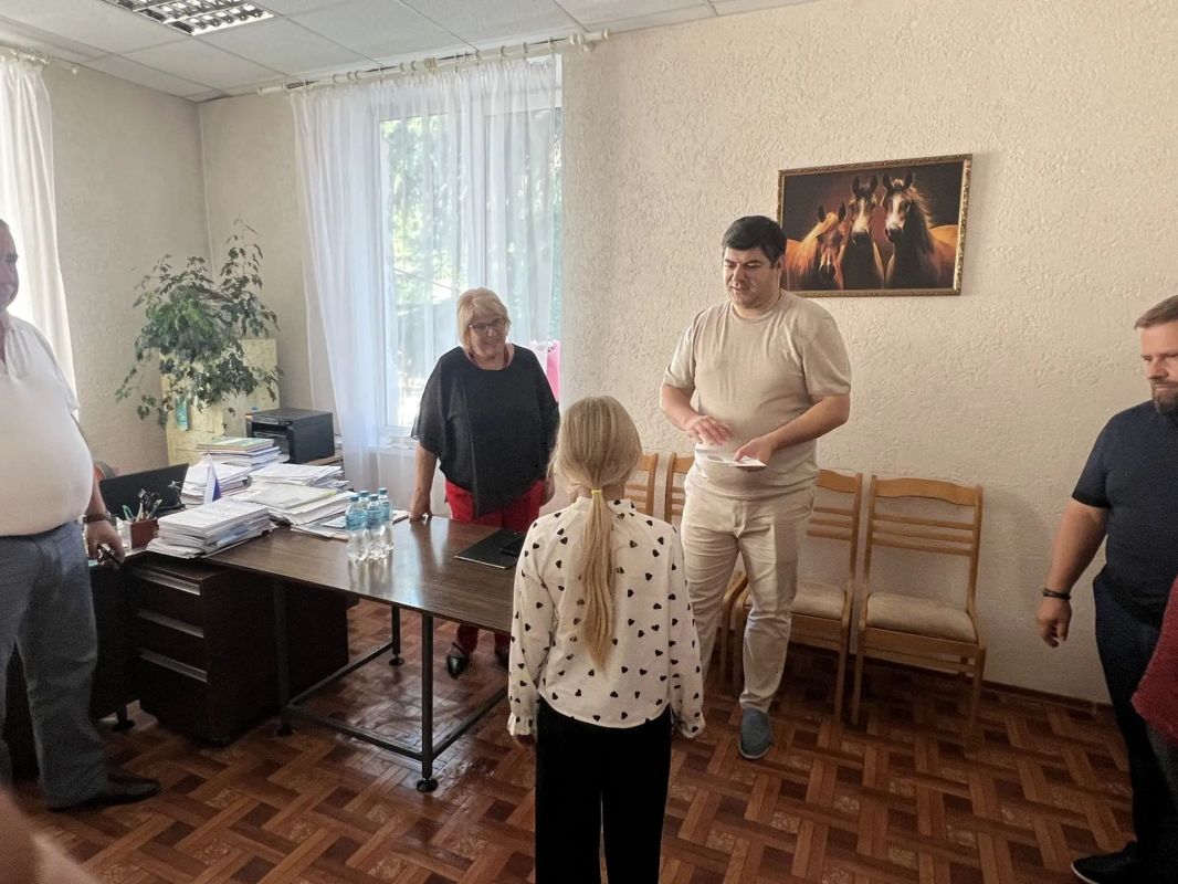 Анушаван Агаджанян: В рамках рабочей поездки в Алуштинский муниципальный округ посетил села Малореченское и Рыбачье, где ознакомился с текущей ситуацией на территории и встретился с местными жителями Анушаван Агаджанян: В рамках рабочей поездки в Алуштинский муниципальный округ посетил села Малореченское и Рыбачье, где ознакомился с текущей ситуацией на территории и встретился с местными жителями