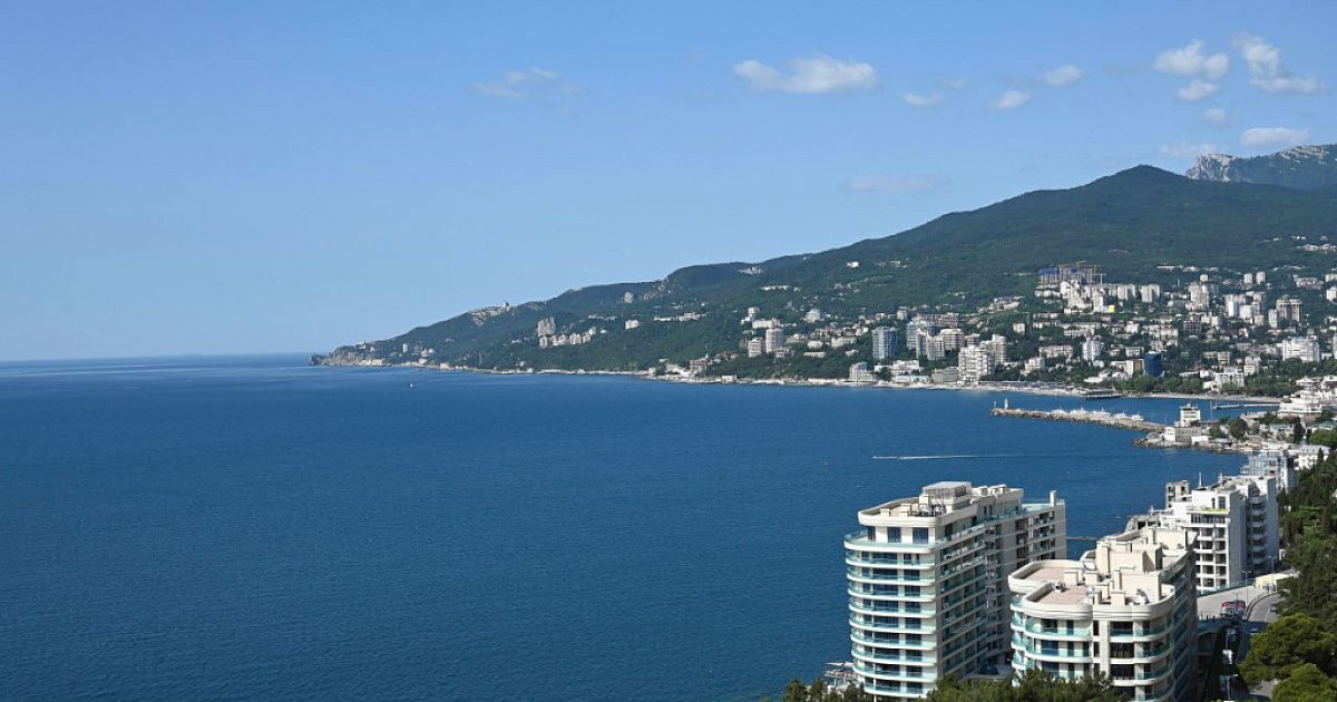 В Крыму начался приём заявок на выплаты по 3 МРОТ на сотрудника для туриндустрии