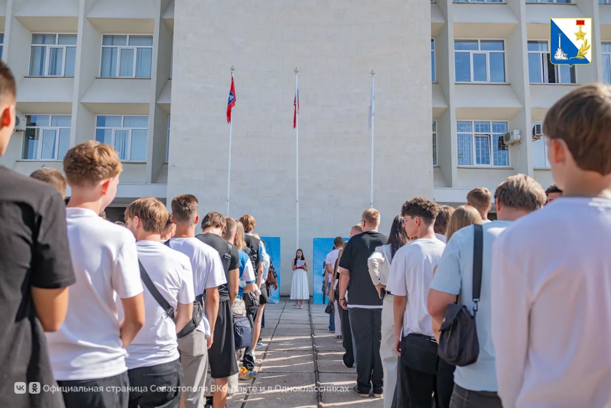 В СевГУ прошла акция «Две аллеи Ангелов» в память о жертвах терроризма