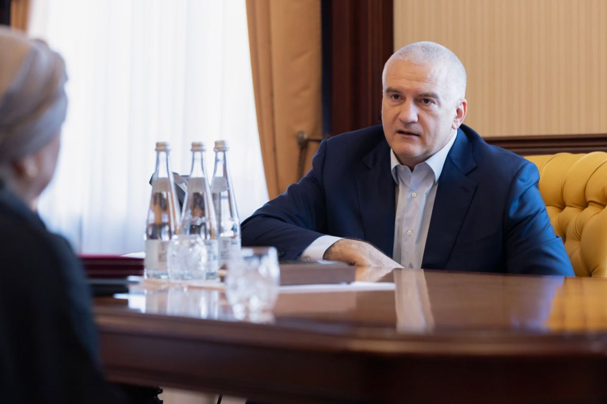 Сергей Аксёнов: Сотрудники МЧС в мирное время несут ответственную и крайне важную службу Сергей Аксёнов: Сотрудники МЧС в мирное время несут ответственную и крайне важную службу