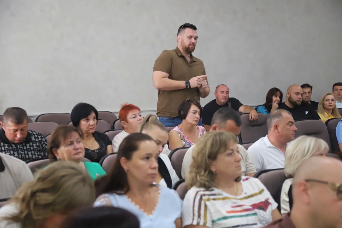 В Бахчисарайском и Симферопольском районах обсудили вопросы организации работы со строительными и крупногабаритными отходами В Бахчисарайском и Симферопольском районах обсудили вопросы организации работы со строительными и крупногабаритными отходами
