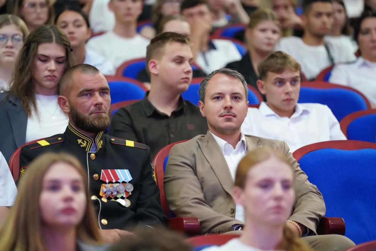 Алексей Зинченко: Память и ответственность. В Симферополе состоялся форум ко Дню солидарности в борьбе с терроризмом Алексей Зинченко: Память и ответственность. В Симферополе состоялся форум ко Дню солидарности в борьбе с терроризмом